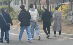 大型吃瓜事件网红叫什么,揭秘大型吃瓜事件网红的传奇之路