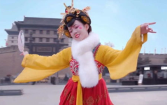 不倒翁小姐姐不牵我的手,不牵手的坚定与成长