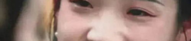 网红搞笑女吃瓜像大马猴,搞笑女网红演绎独特风趣
