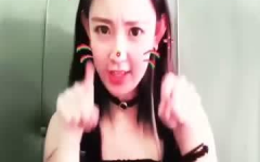 小姐姐和小猪姐姐,温馨互动，共度美好时光