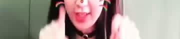 小姐姐和小猪姐姐,温馨互动，共度美好时光